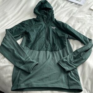 Arcteryx Men’s Delta Hybrid Hoody